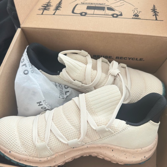 Holo Maverick Slip-on Women Sneakers Comfort Athletic Shoes Sz  8 Vanilla Ice - Picture 5 of 8